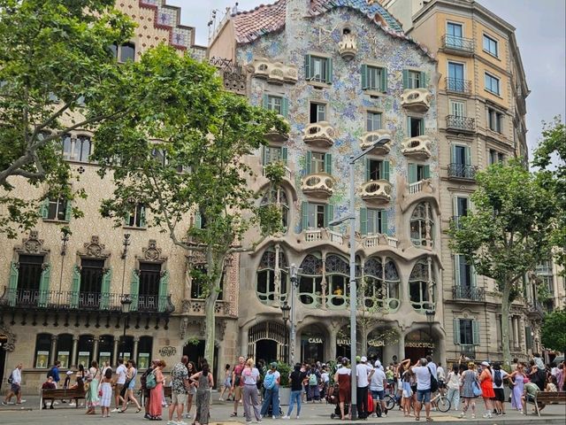 🌇 Barcelona Essentials: 3 Perfect Days of Culture, Coast & Charm