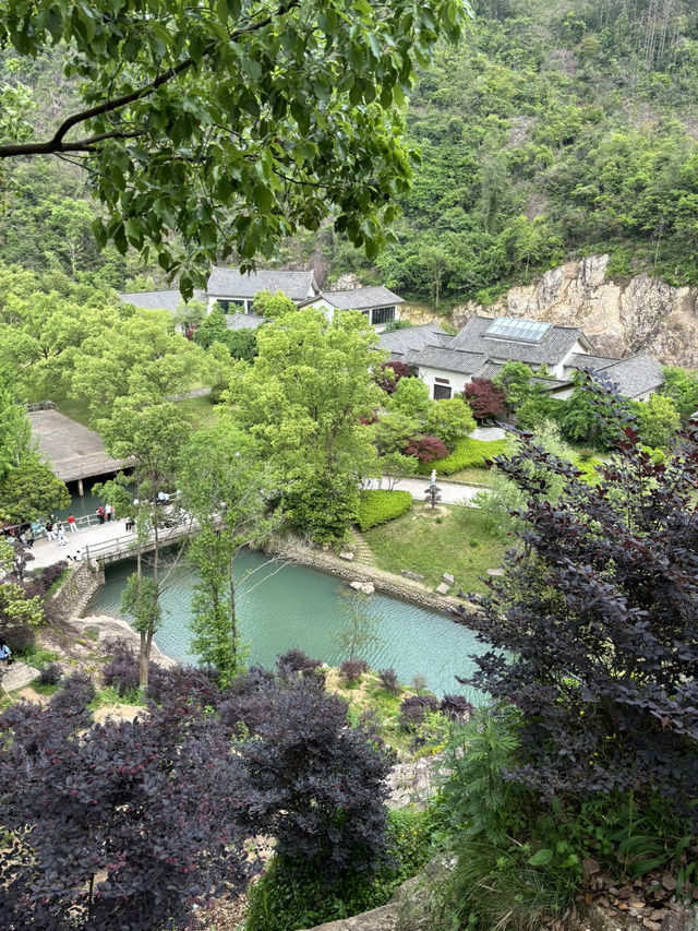 A relaxing day trip in beautiful Yongjia Academy 
