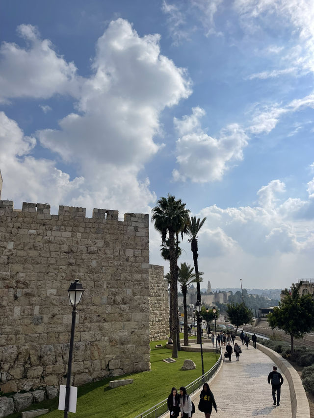 🌆 Jerusalem – Timeless City of Culture & Faith 🕊️✨
