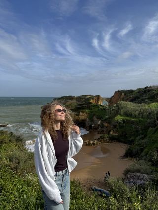 ポルトガルのラゴス（Lagos）は、その素晴らしい雰囲気に心を奪われる場所です ✨