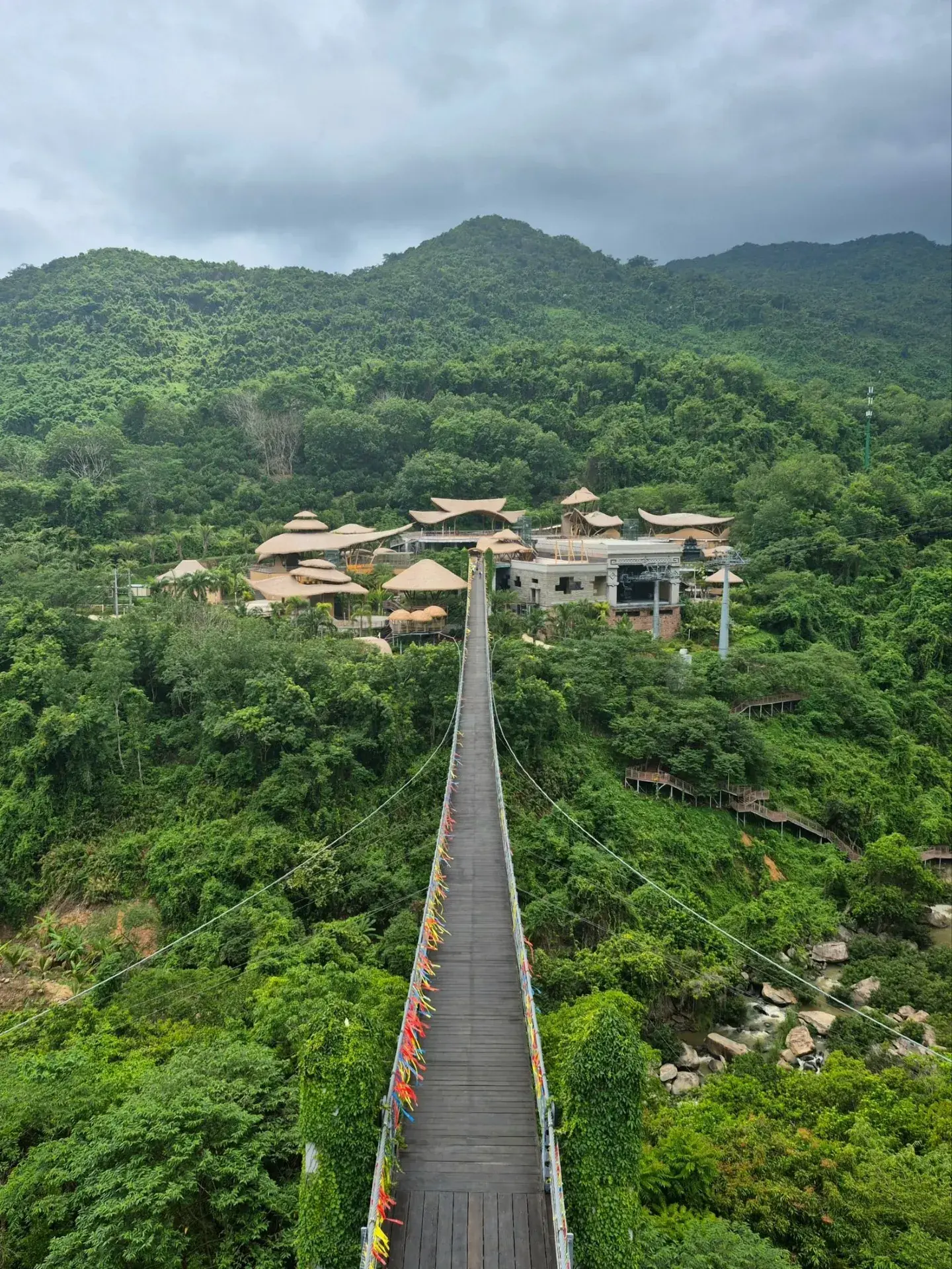 Yanoda Rainforest in Sanya: A Tropical Escape with Glass Bridges and Jungle Magic!