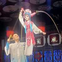 Mind-blowing Face Changing Act of the Sichuan Opera 