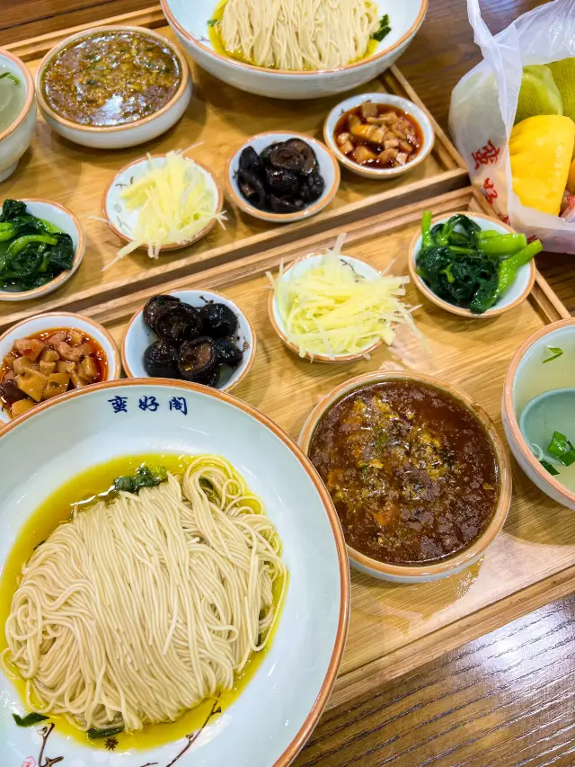 【蘇州】上海蟹まみれ麺がお手頃価格で頂ける人気の蘇州麺店「蛮好阁面馆」