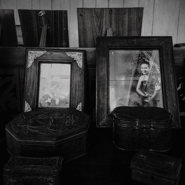 Baan Sao Nak: The century-old teak house must be recorded in black and white with texture.