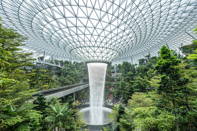 シンガポール・チャンギ空港、搭乗が「パスポートフリー」に🛬