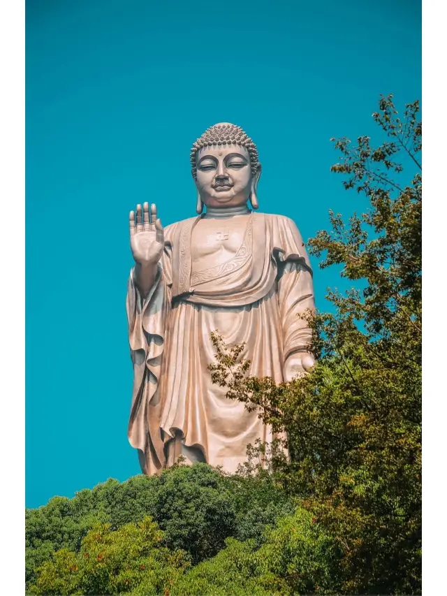 Wuxi Lingshan Giant Buddha | Embrace the Buddha's feet   May all wishes come true