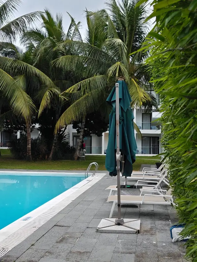 亞龍灣超chill 泳池民宿