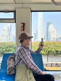 乘坐“羊城最美七公里”有軌電車，去琶醍感受這裡的熱度和浪漫