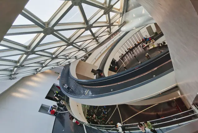 Internet celebrity check-in landscape - Shanghai Dripping Lake Planetarium