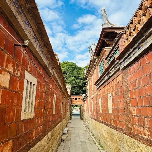 Visiting the ancient sites in Jinjiang, the old buildings in Southern Fujian are alive