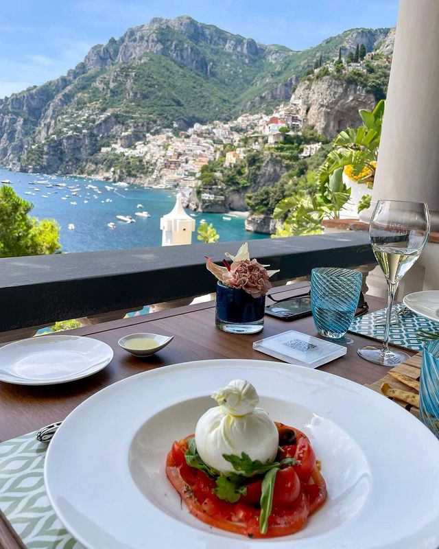 Positano Paradise: 5 Must-Do's for Your Dreamy Italian Escape! ❤️🇮🇹