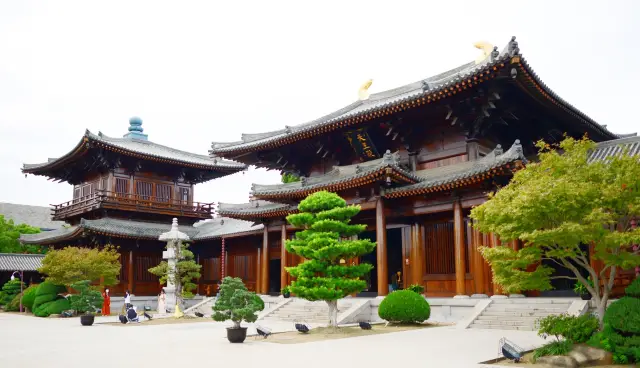 上海に位置する大唐風の寺院--宝山寺