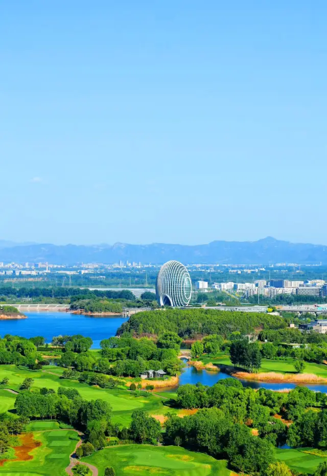 Yanqi Lake, a great place for oxygenation on the outskirts of Beijing