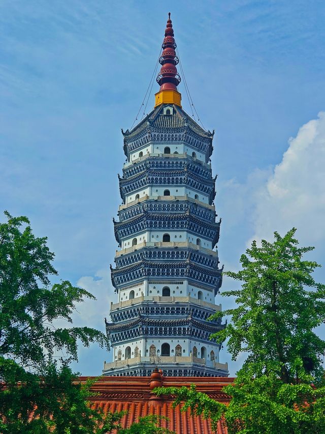 萬里長江第一塔