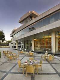 🌟 Chandigarh's Finest: Stay at The Lalit! 🛌✨