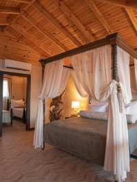 🌟 Kyrenia's Gems: Top Hotels & Casinos 🎰✨