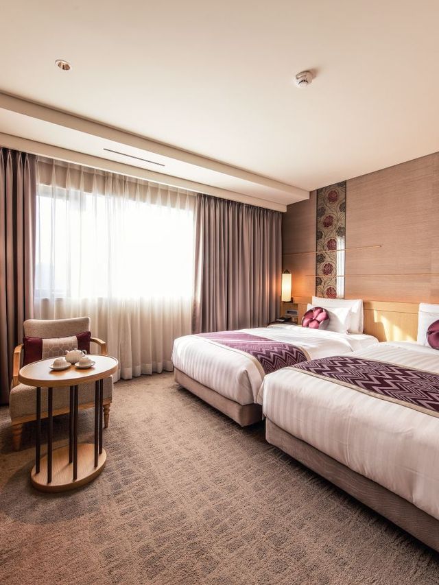 🌟 Seoul Sojourn: A Royal Stay at Royal Hotel 🌟