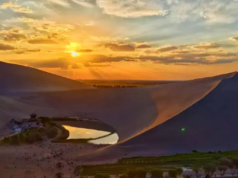 不一樣的月牙泉！