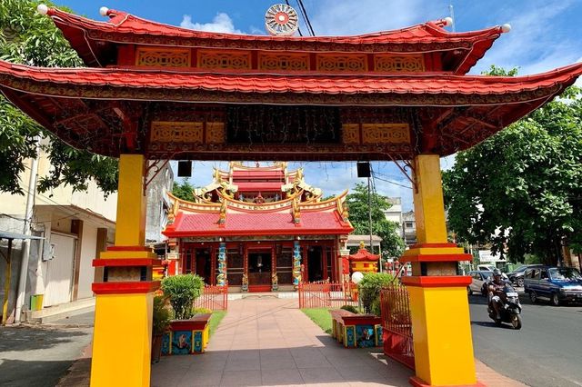 探索文化遺產，盡情享受美娜多的自然美景。