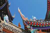西昌市必到景點之大石板村和靈鷹寺。