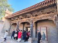 李家大院。