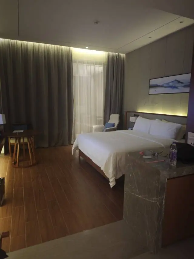 A must-stay in Longmen! The view from the window is stunning. 