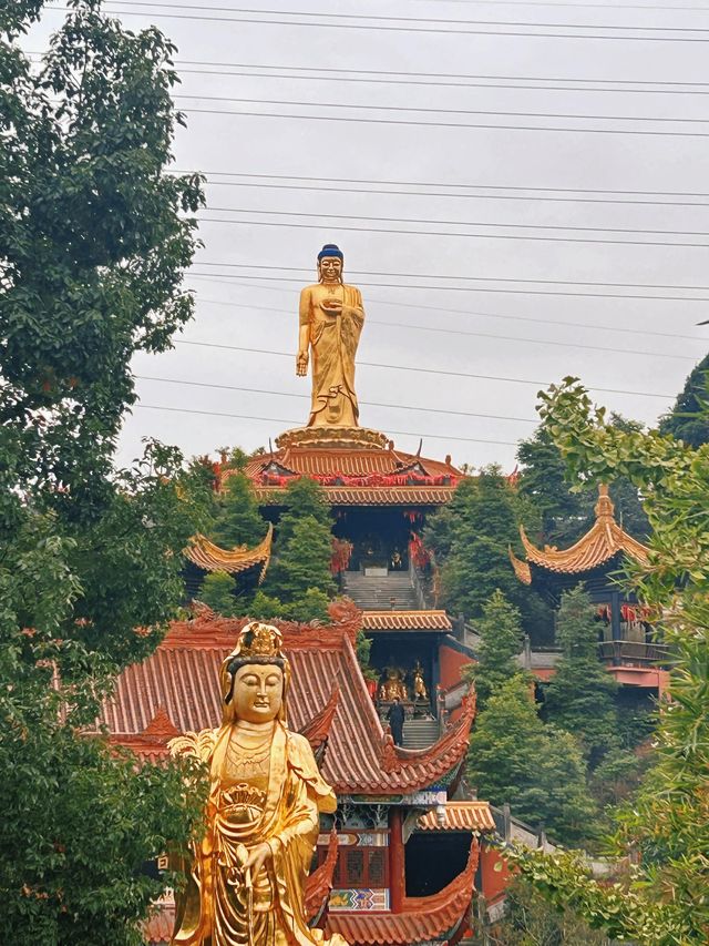 成都白雲寺｜一座祈禱很靈驗的寺廟～。