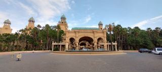 Enter Sun City, South Africa, with sunshine in your left hand and a smile in your right (9).