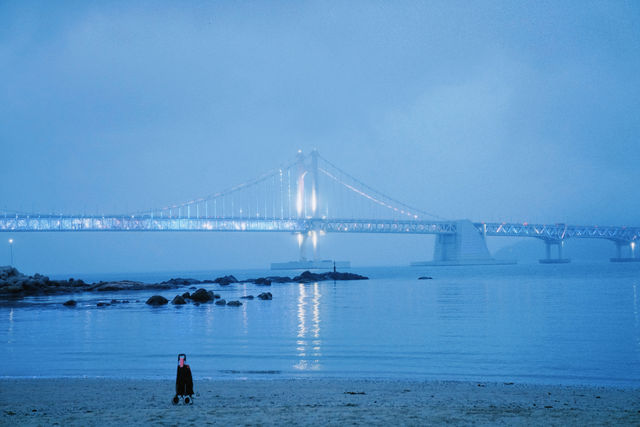 藍調時刻的廣安里大橋