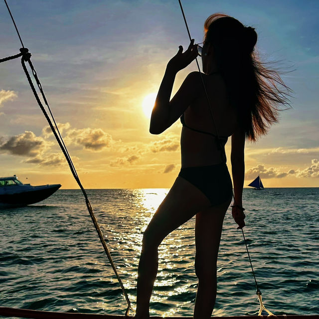 🌅 Sunsets, Sails, and Silhouettes: Boracay, You Were *Sandsational* 😜