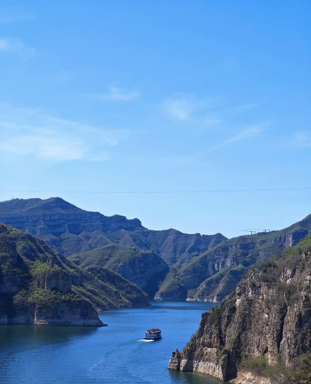 快來跟我一起暢遊黃河三峽吧！~~。