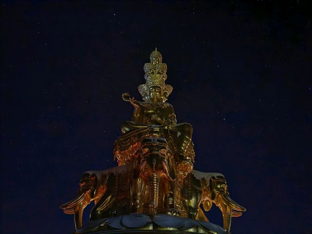 峨眉山旅遊攻略︱探秘佛教聖地與自然奇觀