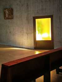 米蘭小眾粗野主義三角教堂