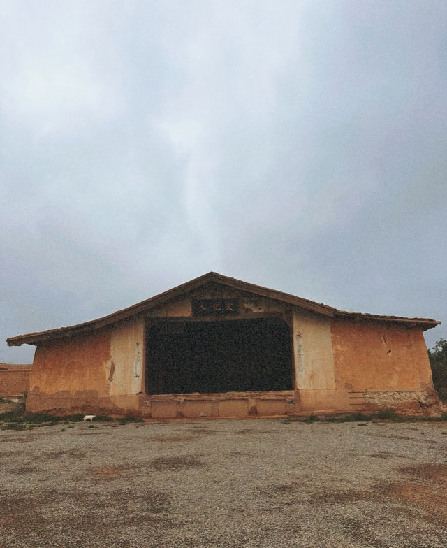 鴻達酒店的免費停車場真能處 鴻達酒店的免費停車場真能處