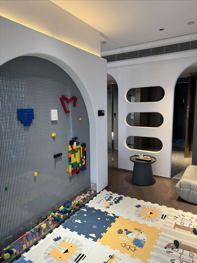 住進童話城堡！麗橙酒店興發廣場店親子套房，寶寶玩到不想回家！