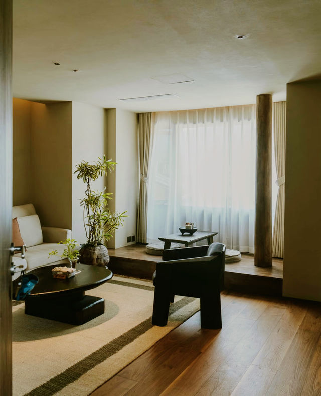 這次劍川沙溪之行,我住進了沙溪·森熹美學藝術精品民宿,簡直是一場美學的沉浸式體驗!侘寂風混搭新中式, 這次劍川沙溪之行,我住進了沙溪·森熹美學藝術精品民宿,簡直是一場美學的沉浸式體驗!侘寂風混搭新中式,