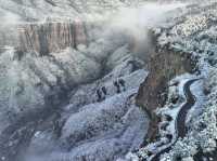 萬仙山迎冬日首場降雪