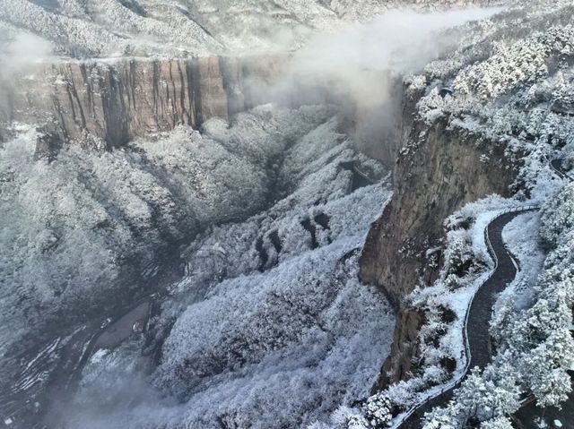 萬仙山迎冬日首場降雪 萬仙山迎冬日首場降雪