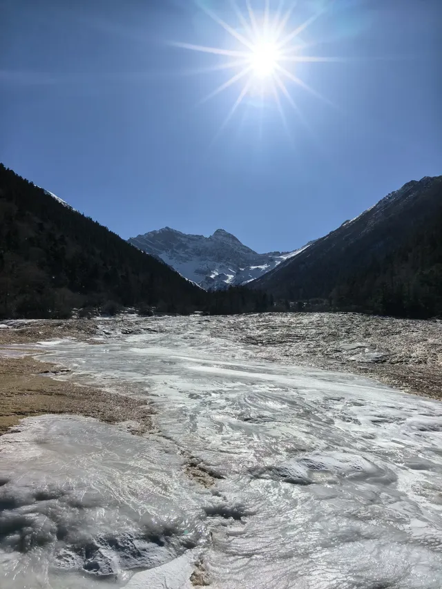 秋冬季黃龍景區徒步上下半日遊(阿壩松潘) 秋冬季黃龍景區徒步上下半日遊(阿壩松潘)