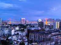 武漢夜遊黃鶴樓親測燈光秀美翻啦！