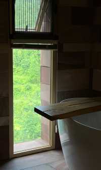 張家界民宿天花板被繡球&森林治癒的完美假期