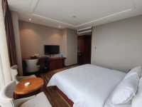 《深圳光影之旅:蔚徕酒店裡的都市詩意》