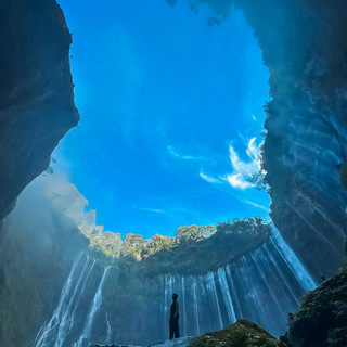 Lihatlah Kemegahan Air Terjun Ini Saat Berkunjung ke Bromo.