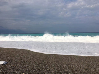 Qixingtan Beach in Hualien is breathtaking! This ocean is absolutely stunning