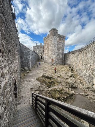 完美私人導覽到兩座 Outlander 城堡