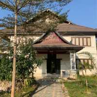 Best hotel in Vang Vieng with poolview
