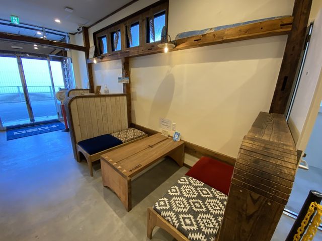 ホテルの名前は八重山民謡が由来です。『 HOTEL 十日三日（トゥカミーカ）』