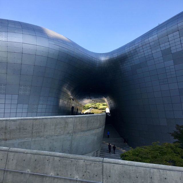 Dongdaemun Design Plaza - Seoul