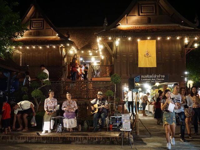 กาดกองต้า ถนนคนเดินลำปาง