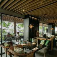 Sears & Co. Bar and Grill ร้านอาหารริมหาดป่าตอง